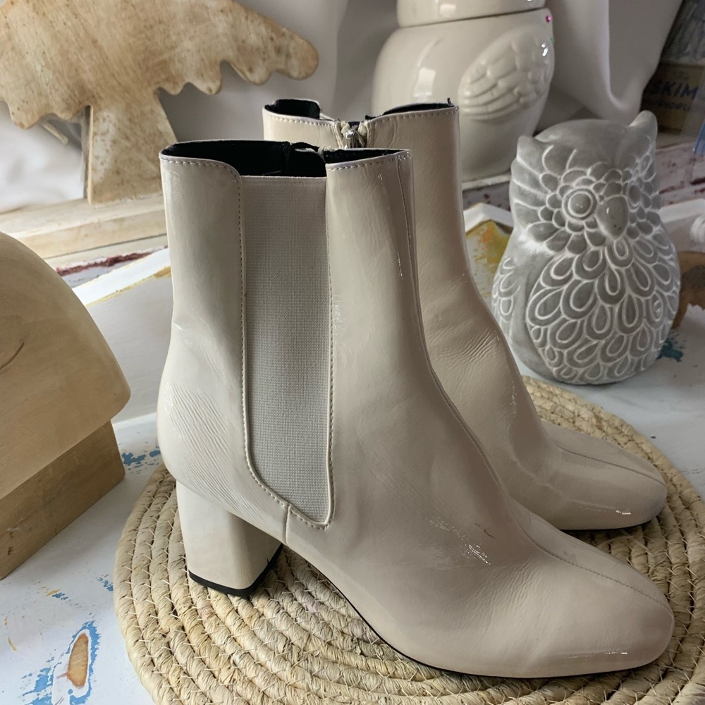 Zara off white booties